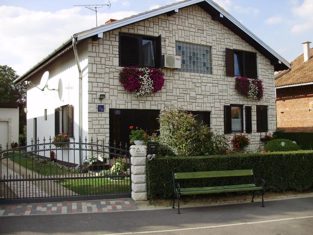 Rooms With A Parking Space Knezevi Vinogradi, Baranja - 15024 エクステリア 写真